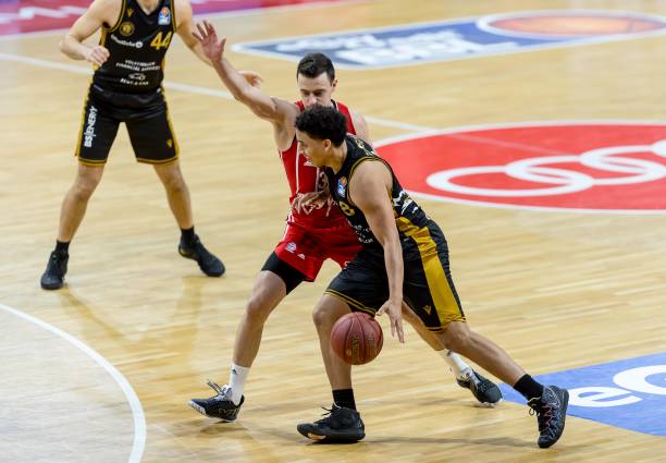 联的角色将 联的角色将